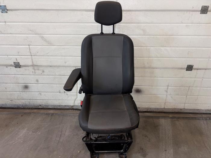 Renault Master Stoel links