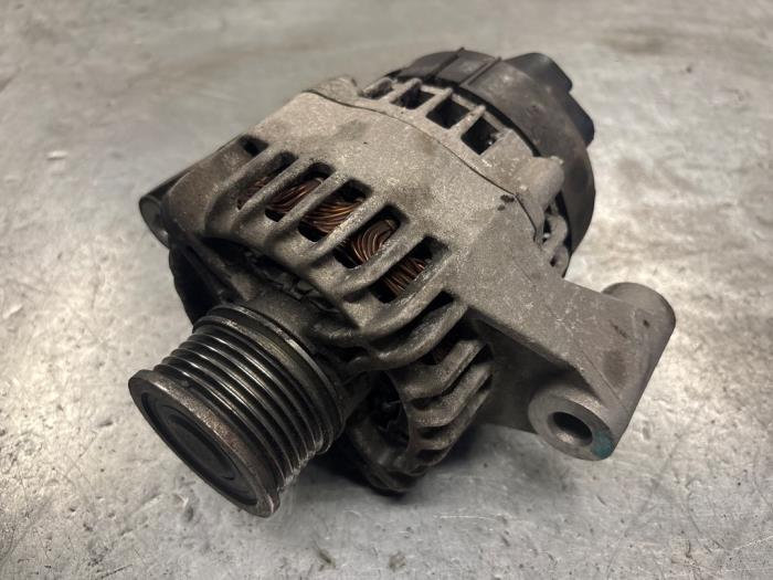 Gebruikte Dynamo Alfa Romeo 159 Sportwagon (939BX) 1.8 TBi 16V Prijs € 90,00 Margeregeling aangeboden door A.T.S. van de Wiel