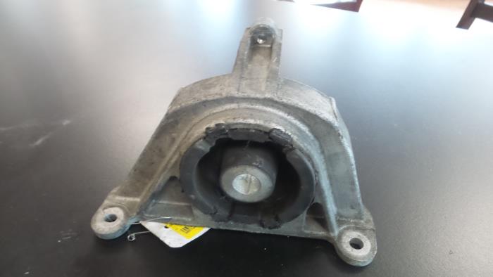 Fiat Doblo Motorsteun