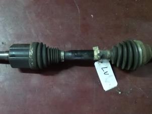 Gebruikte Homokineetas links-voor Alfa Romeo 159 (939AX) 3.2 JTS V6 24V Q4 Prijs € 165,00 Margeregeling aangeboden door A.T.S. van de Wiel