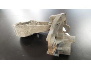 Gebruikte Motorsteun Alfa Romeo 159 (939AX) 3.2 JTS V6 24V Q4 Prijs € 50,00 Margeregeling aangeboden door A.T.S. van de Wiel