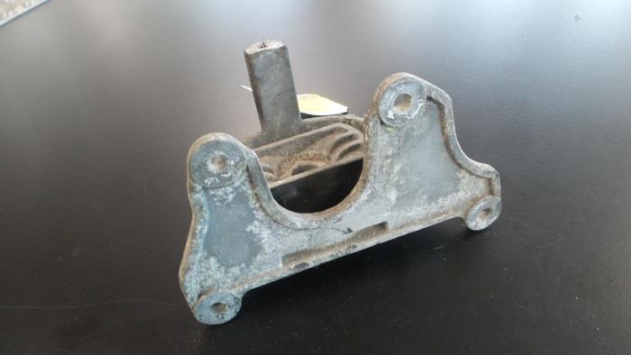 Fiat Doblo Motorsteun