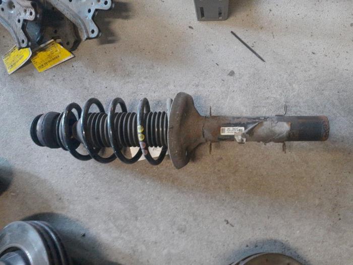 Seat Leon Schokdemperpoot links-voor