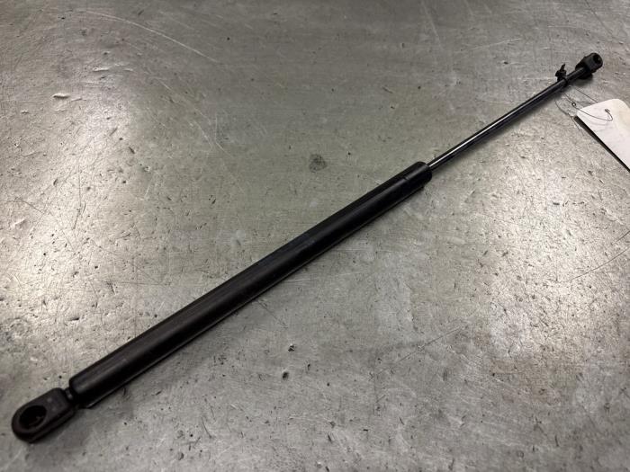 Seat Leon Gasdemper Motorkap links