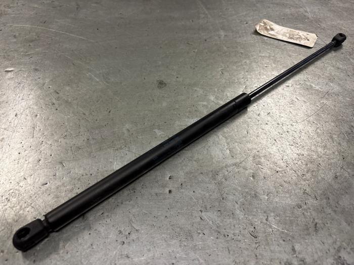 Seat Leon Gasdemper Motorkap links