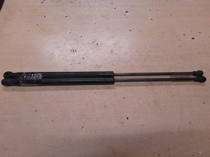Seat Ibiza Gasdemper links-achter