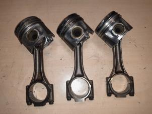 Gebruikte Zuiger Seat Altea (5P1) 1.9 TDI 105 Prijs € 65,00 Margeregeling aangeboden door A.T.S. van de Wiel