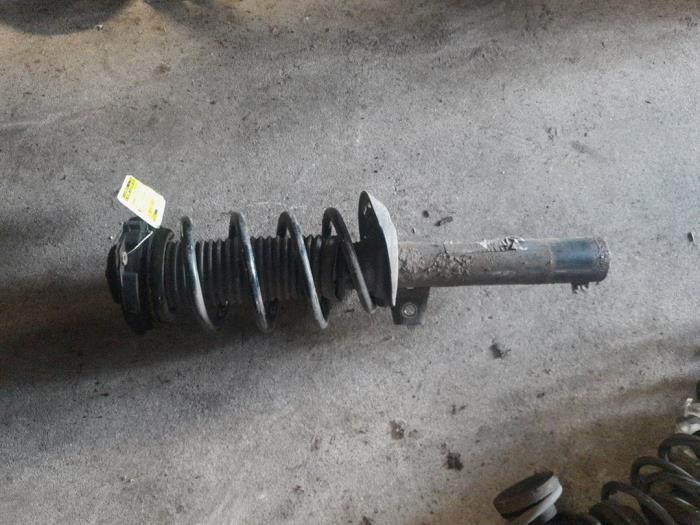 Seat Leon Schokdemperpoot rechts-voor