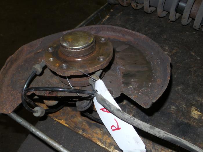 Alfa Romeo 156 Fusee rechts-achter