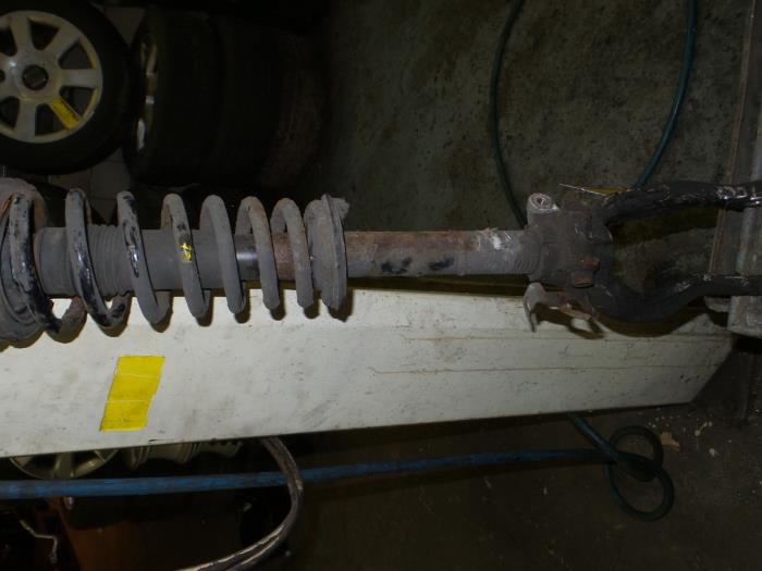 Alfa Romeo 156 Schokdemperpoot links-voor