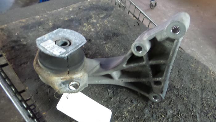 Alfa Romeo 156 Motorsteun