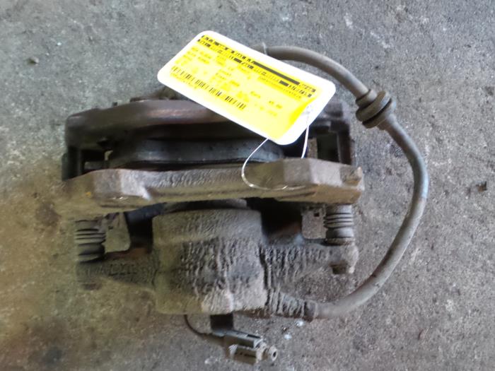 Alfa Romeo Mito Remklauw (Tang) links-voor