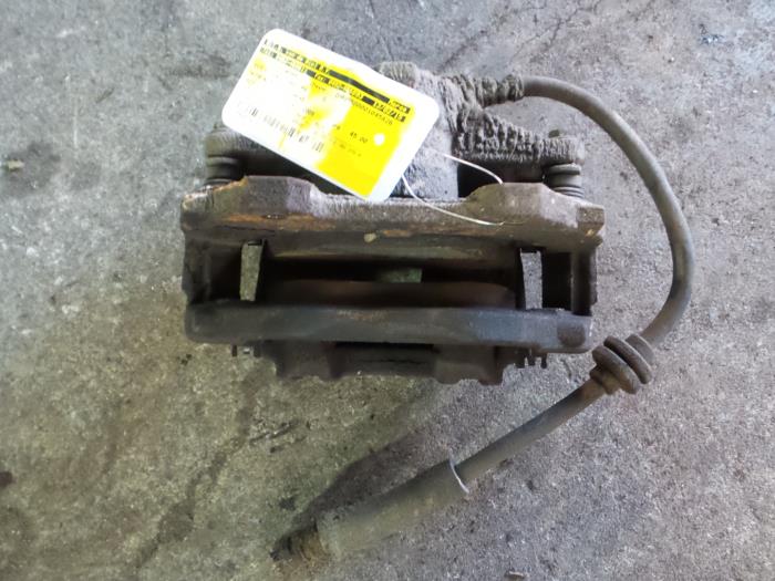 Alfa Romeo Mito Remklauw (Tang) rechts-voor