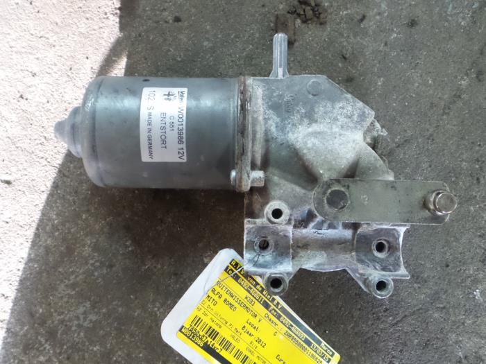 Alfa Romeo Mito Ruitenwissermotor voor