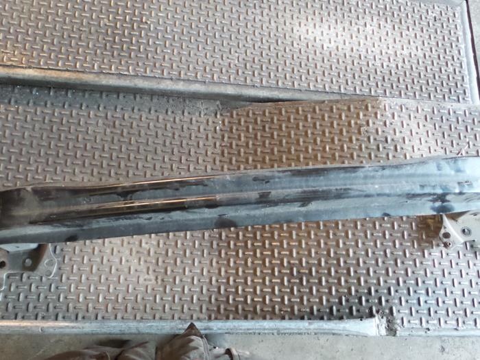 Volkswagen Caddy Bumperframe voor