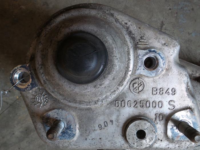 Alfa Romeo GT Draagarm links-voor