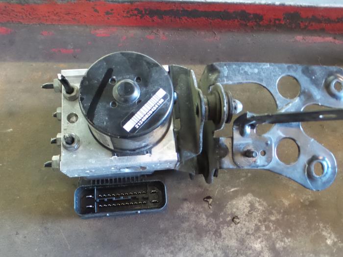 Volkswagen Caddy ABS Pomp