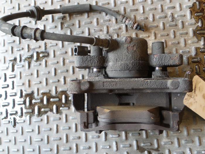 Alfa Romeo 159 Remklauw (Tang) links-voor