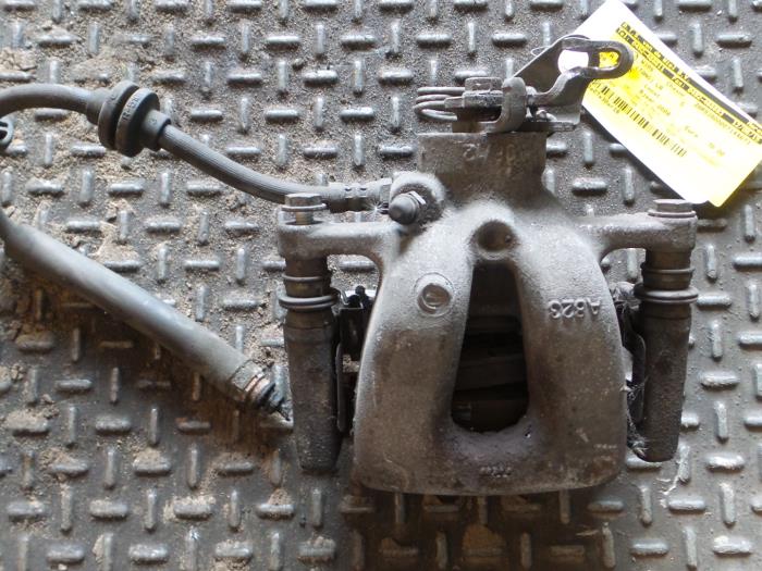 Alfa Romeo 159 Remklauw (Tang) links-achter