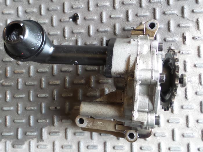 Volkswagen Caddy Oliepomp