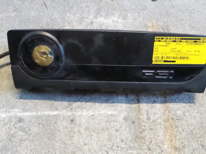 Seat Leon Kleppendeksel