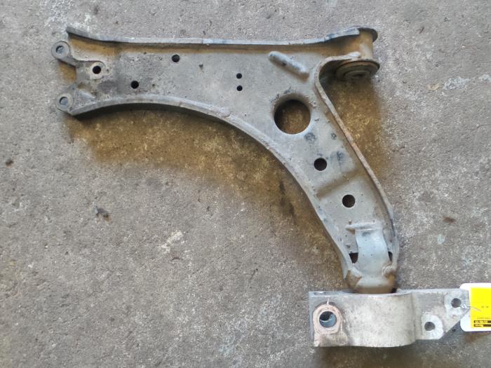 Seat Altea Draagarm links-voor