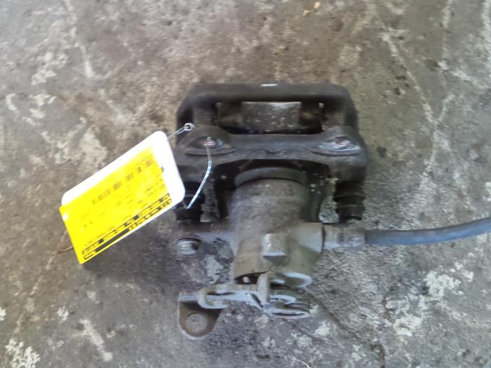 Alfa Romeo 147 Remklauw (Tang) links-achter