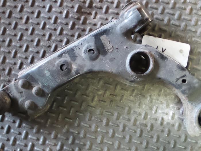 Alfa Romeo Giulietta Draagarm links-voor