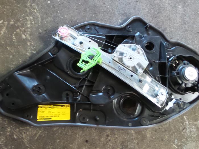 Alfa Romeo Giulietta Ruitmechaniek 4Deurs rechts-achter