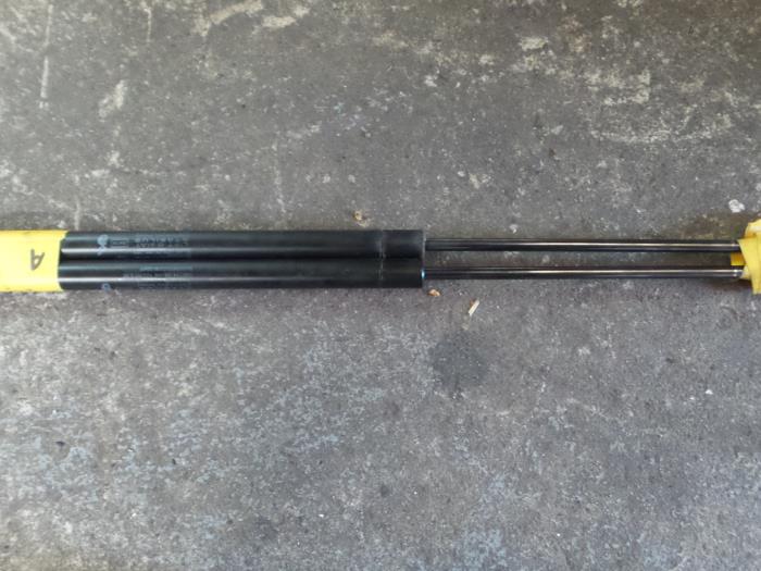 Alfa Romeo Giulietta Gasdemper links-achter