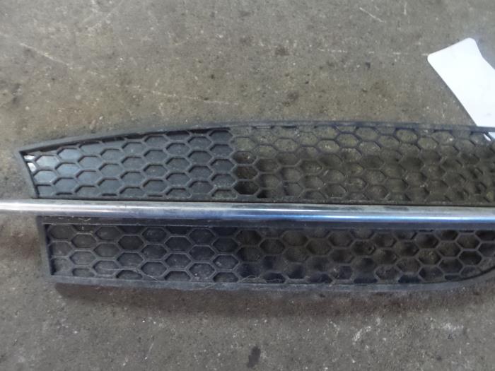 Alfa Romeo 147 Bumperrozet links-voor