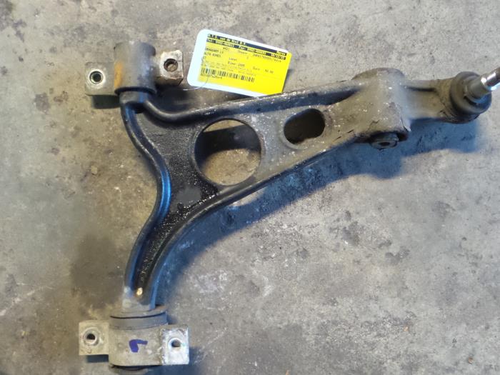 Alfa Romeo GT Draagarm links-voor