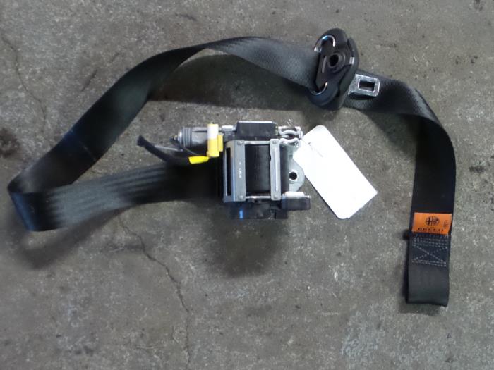 Alfa Romeo GT Gordelspanner links