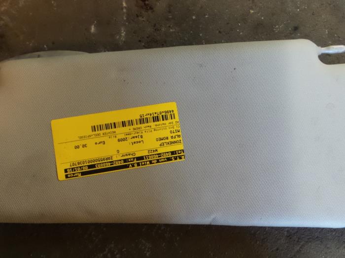 Alfa Romeo Mito Zonneklep