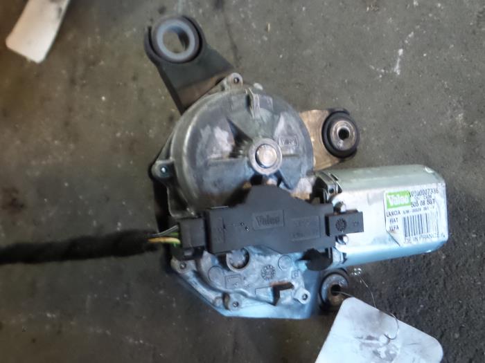 Alfa Romeo Mito Ruitenwissermotor achter