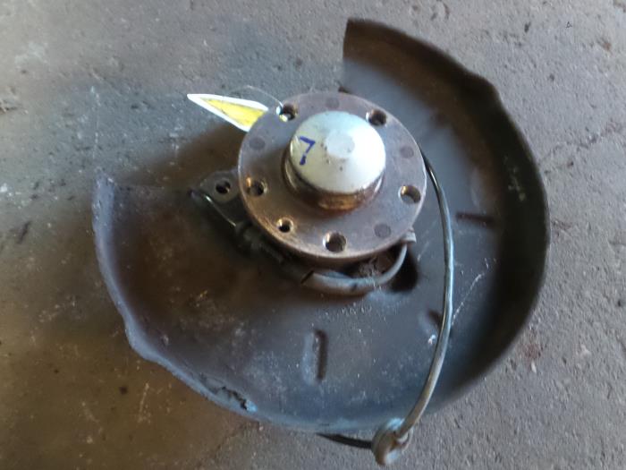 Alfa Romeo GT Fusee links-achter