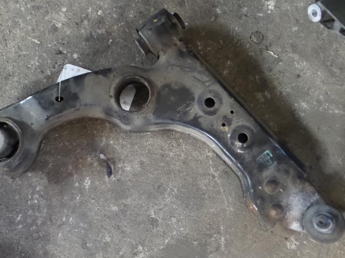 Alfa Romeo Giulietta Draagarm rechts-voor