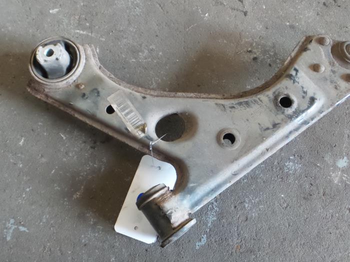 Alfa Romeo Mito Draagarm rechts-voor