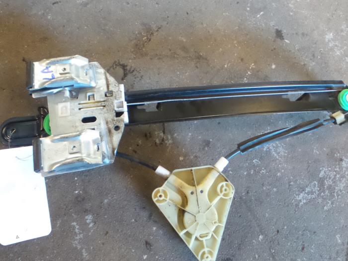 Seat Leon Ruitmechaniek 4Deurs links-achter