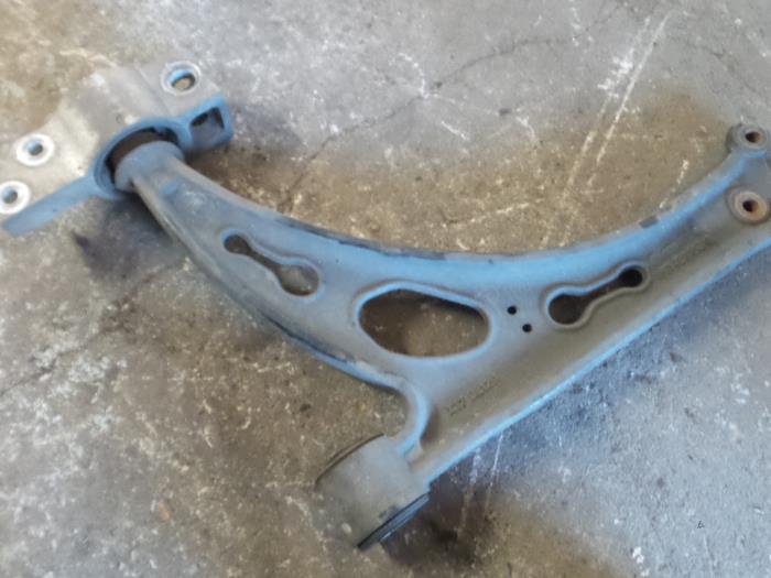 Volkswagen Caddy Draagarm rechts-voor