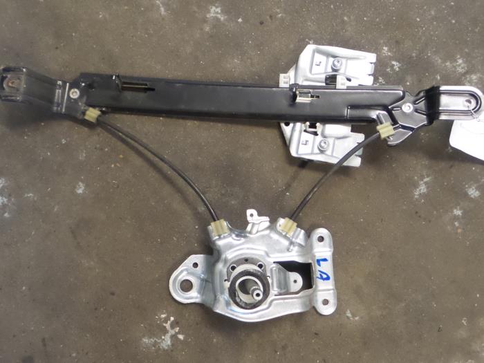 Seat Leon Ruitmechaniek 4Deurs links-achter