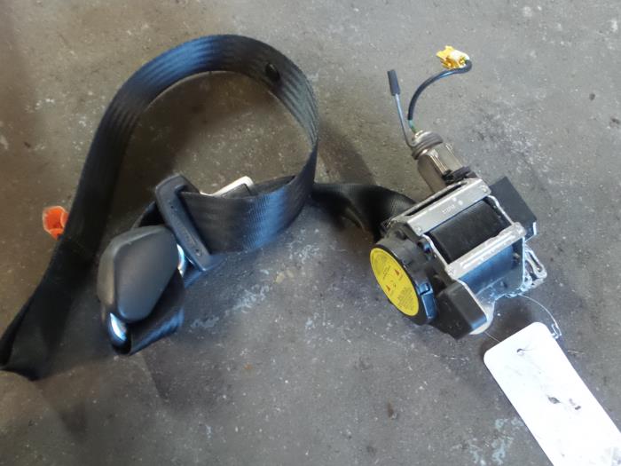 Alfa Romeo GT Gordelspanner rechts