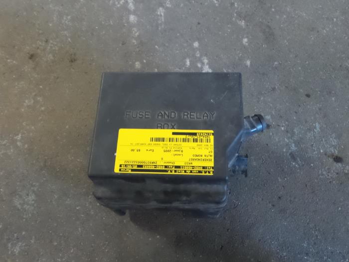 Alfa Romeo GT Zekeringkast