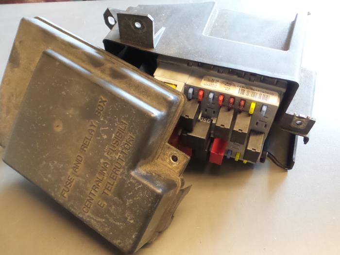 Alfa Romeo Brera Zekeringkast