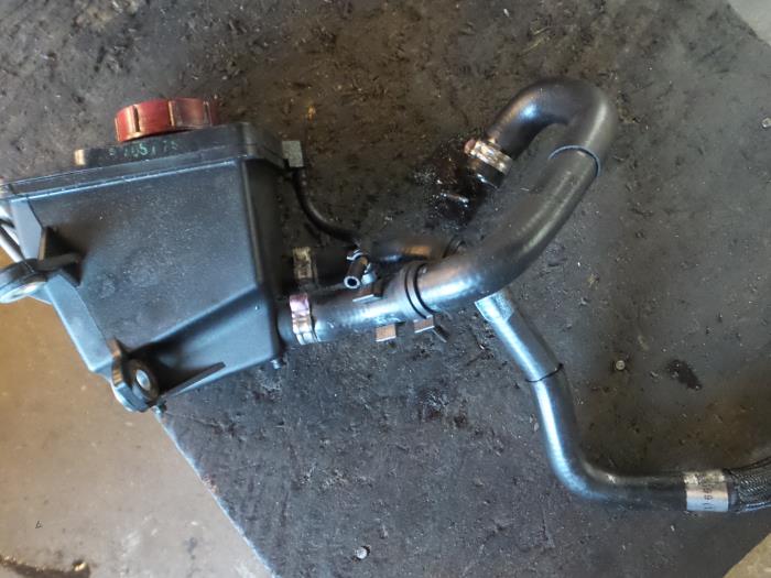 Alfa Romeo Brera Stuurbekrachtiging Olie Reservoir