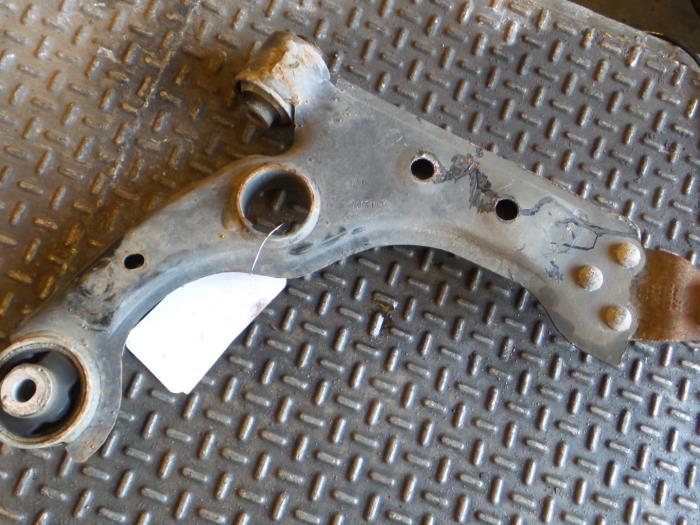 Alfa Romeo Giulietta Draagarm links-voor