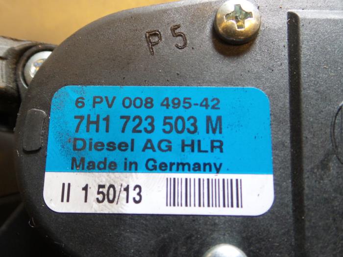 Gaspedaalpositie Sensor van een Volkswagen Transporter 2006