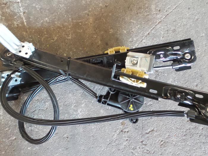 Seat Ibiza Ruitmechaniek 2Deurs links-voor