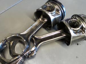 Gebruikte Zuiger Alfa Romeo Brera (939) 2.4 JTDM 20V Prijs € 185,00 Margeregeling aangeboden door A.T.S. van de Wiel