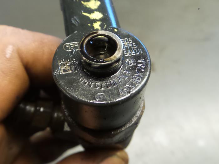 Verstuiver (diesel) van een Alfa Romeo Brera (939) 2.4 JTDM 20V 2007